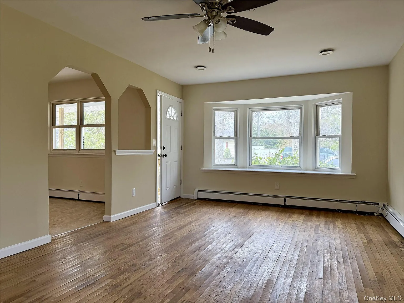 4 bed, 2002 sqft, $3,999 — Photo 4