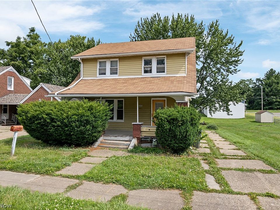 1st image of 2203 5th St NE