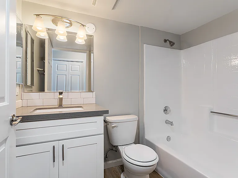 1216 S Corning St — Photo 54