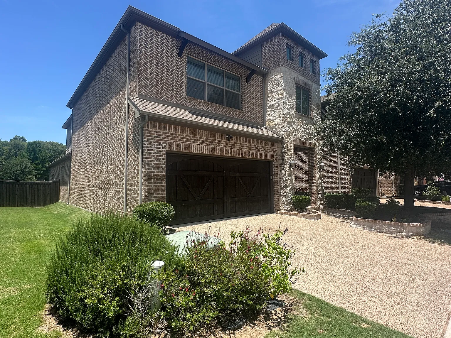 4 bed, 3201 sqft, $3,500 — Photo 2