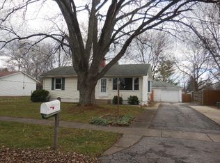 29641 N Oxford Dr, Mundelein, IL 60060