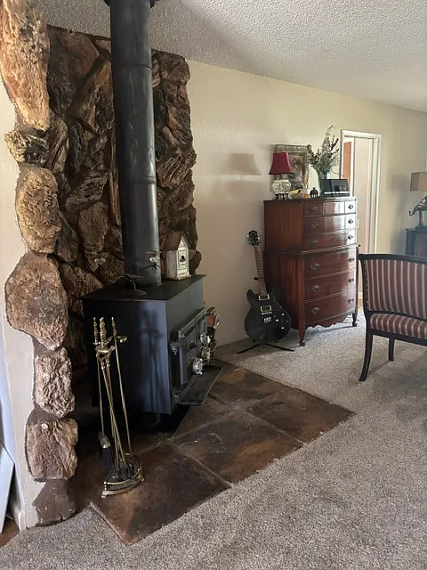 3 bed, 2.5 bath, 2300 sqft, $2,700 — Photo 4