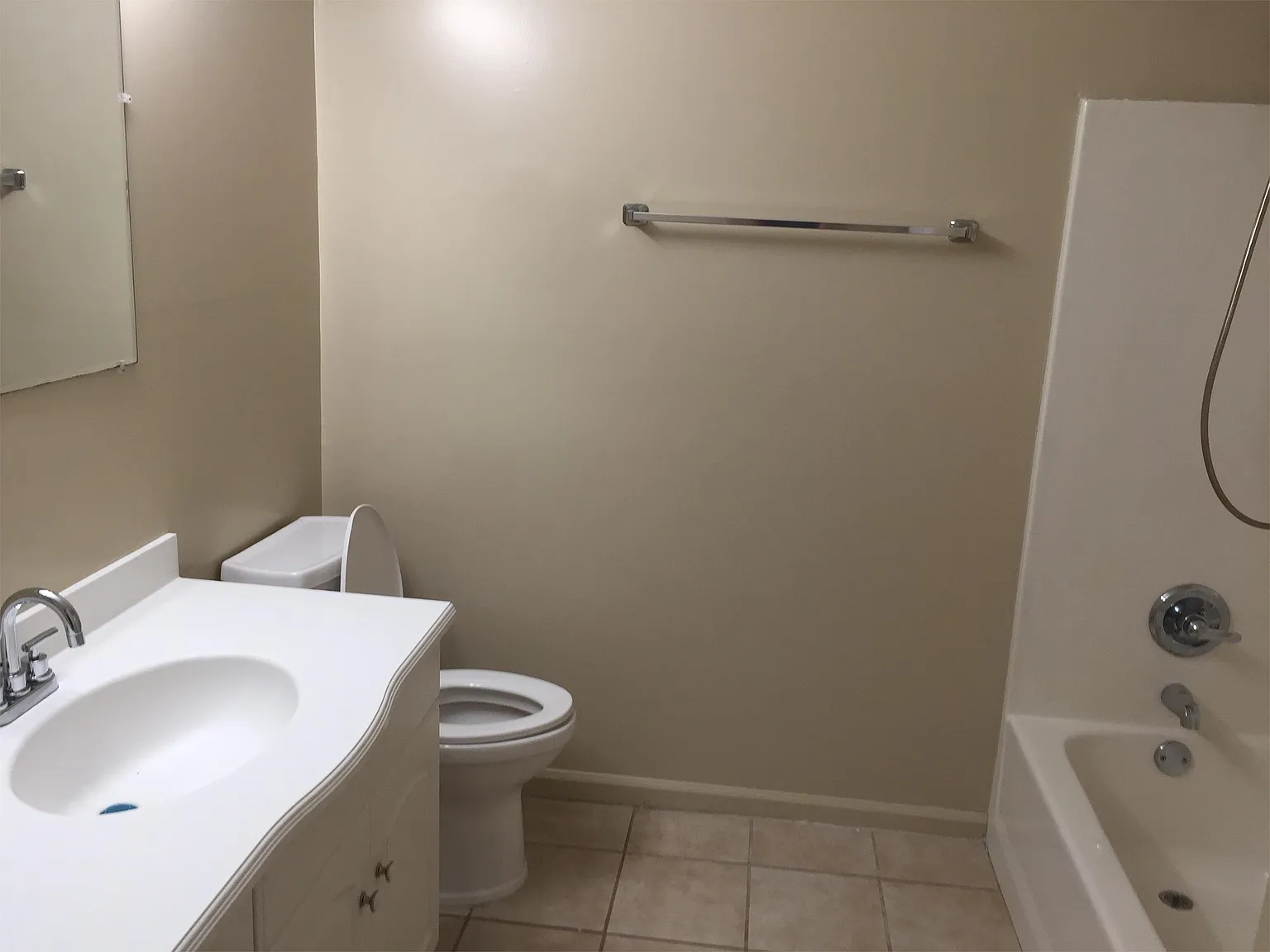 486 Old Wheat St. - Apt. B — Photo 4