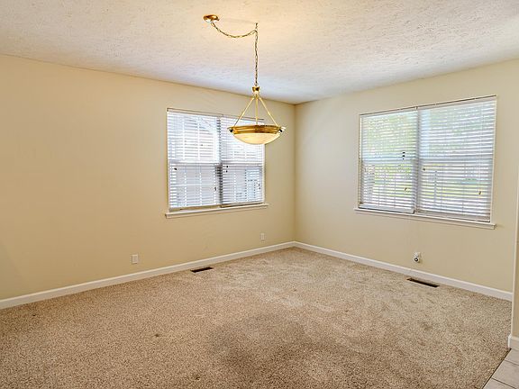 5th image of 4229 Peterborough Rd