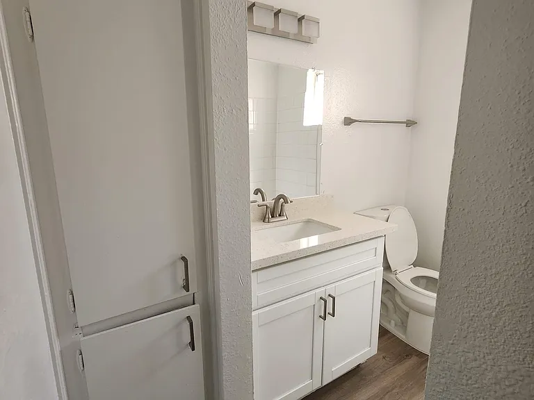 The Vue — Photo 33