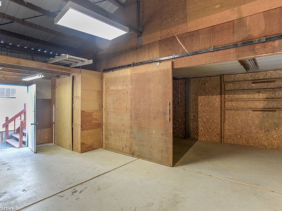 5th image of 6693 SE Johnson St