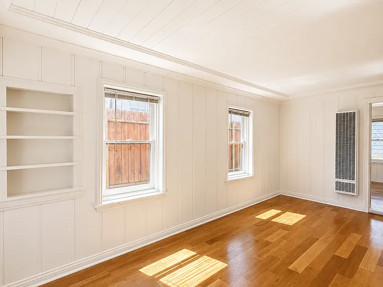 901 N Gardner St #2 — Photo 3