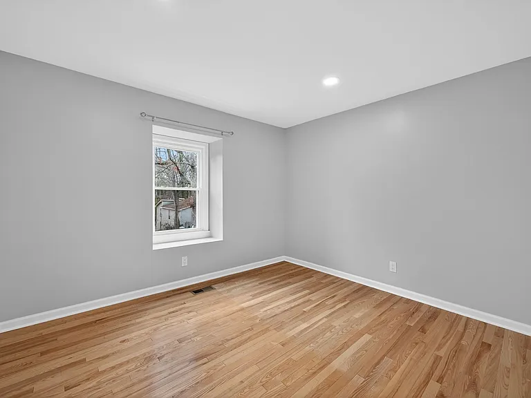 1112 Stonehedge Ave — Photo 17