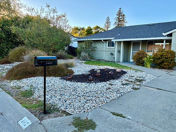 4th image of 187 Agnes Way