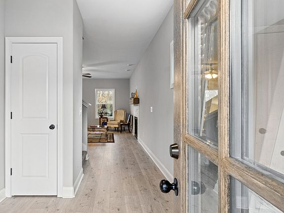 3rd image of 640 Winding Bluff Way