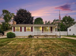 617 Aldrich St, Linden, MI 48451