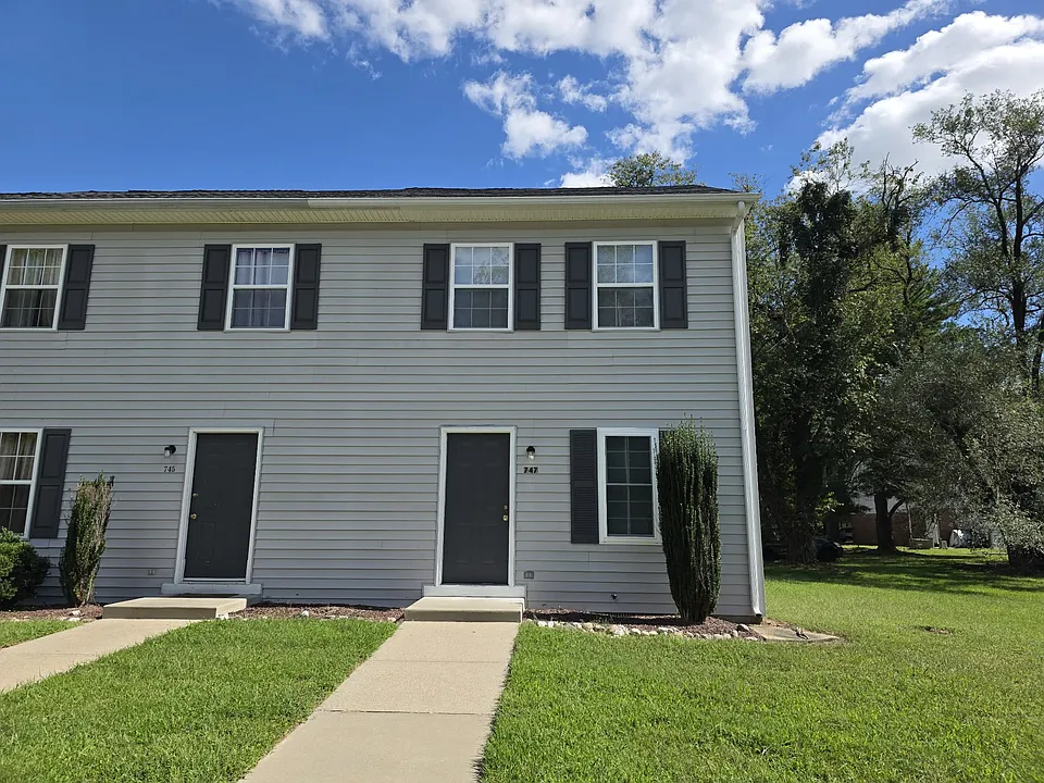 747 Shiloh St #1