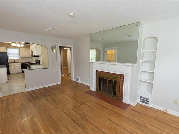 3rd image of 1751 Donwell Dr