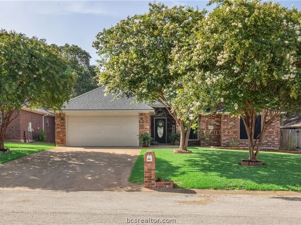 1806 White Stone Dr, Bryan, TX 77807