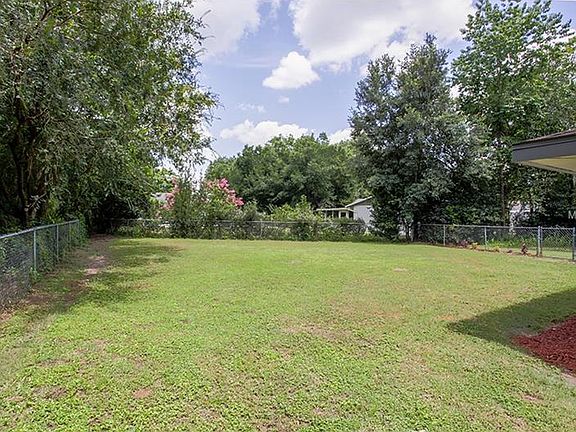 4th image of 1750 Cove Cir