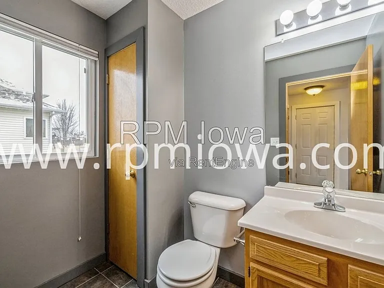 9315 Kingman Dr — Photo 7