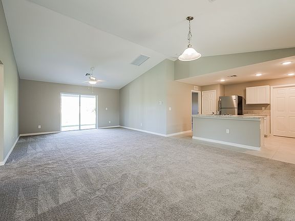 4th image of 3304 49th St W