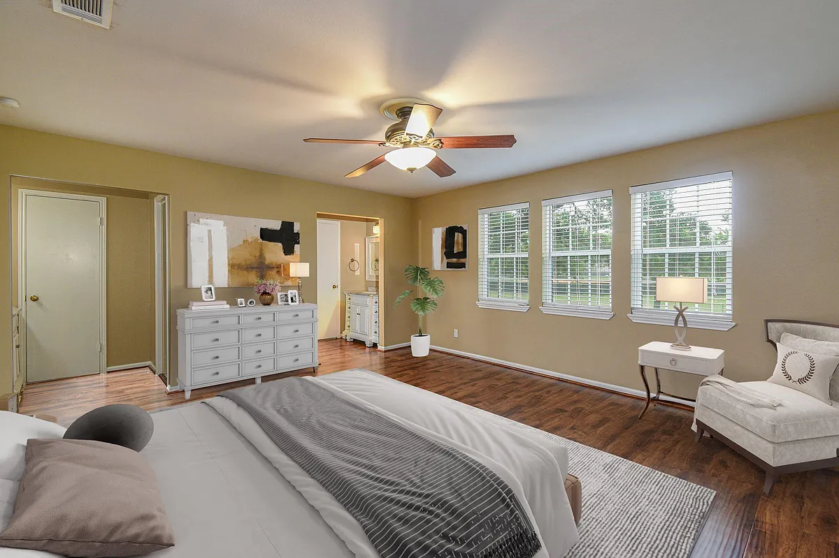 Building Photo - 10502 Hammerly Blvd #258