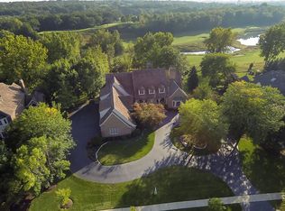 929 Fox Glen Dr, St Charles, IL