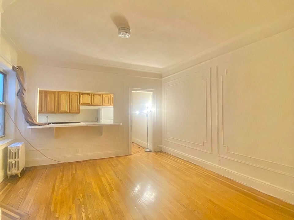 1st image of 4534 47th St APT 4C
