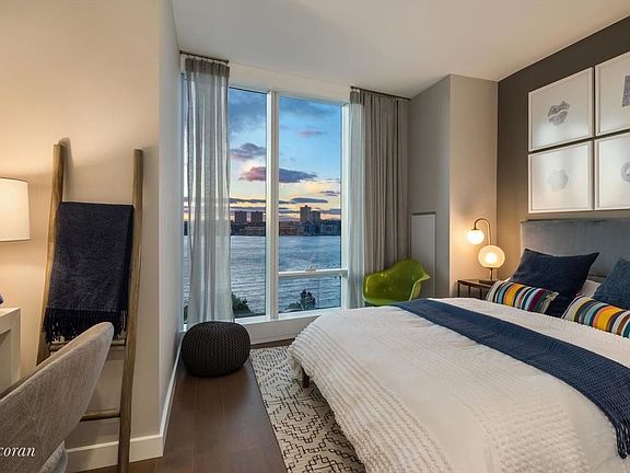 4th image of 400 W 61st St APT 1233