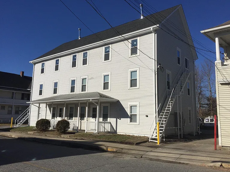 13 Dyer St #C — Photo 10