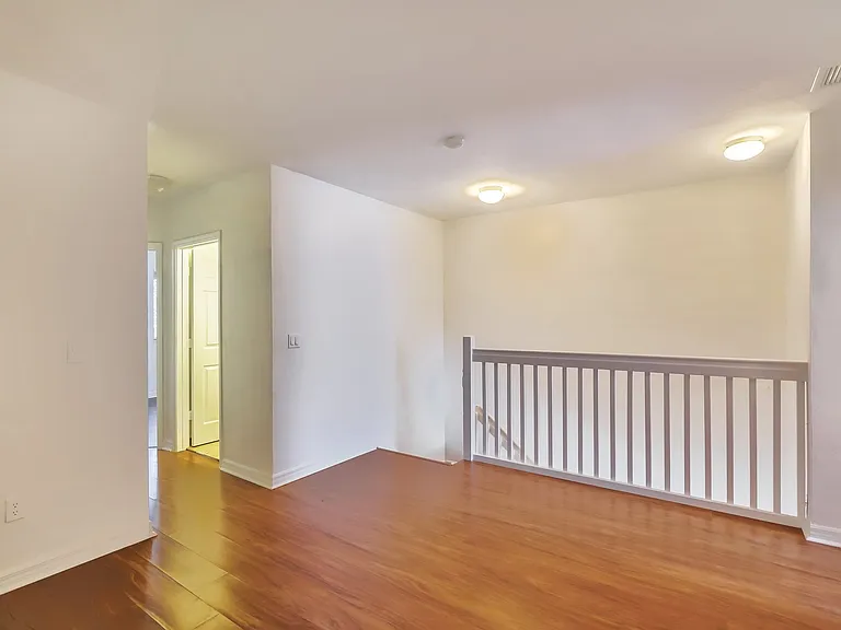 1969 Alamanda Way — Photo 19
