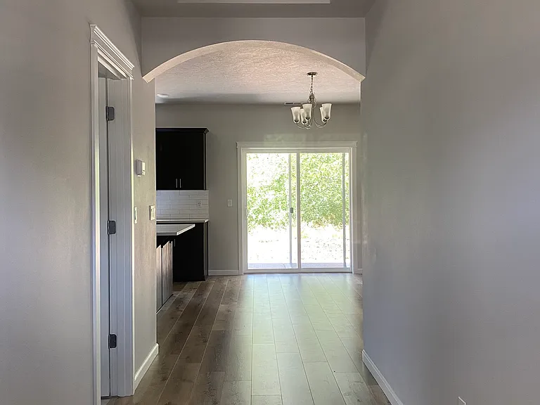 7261 SE Berg Dr — Photo 8