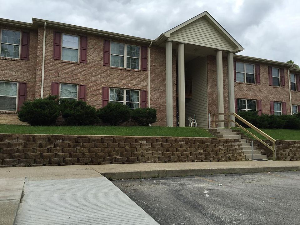 1st image of 100 Loretta Ln