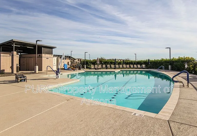 10254 W Crittenden Ln — Photo 16