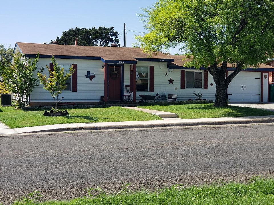 1st image of 1006 W Avenue D
