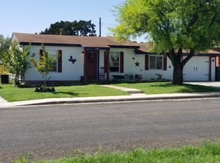 1006 W Avenue D, Belton, TX 76513