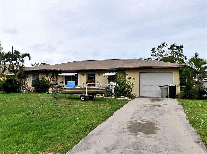 1st image of 1971 SE Manth Ln Unit 1