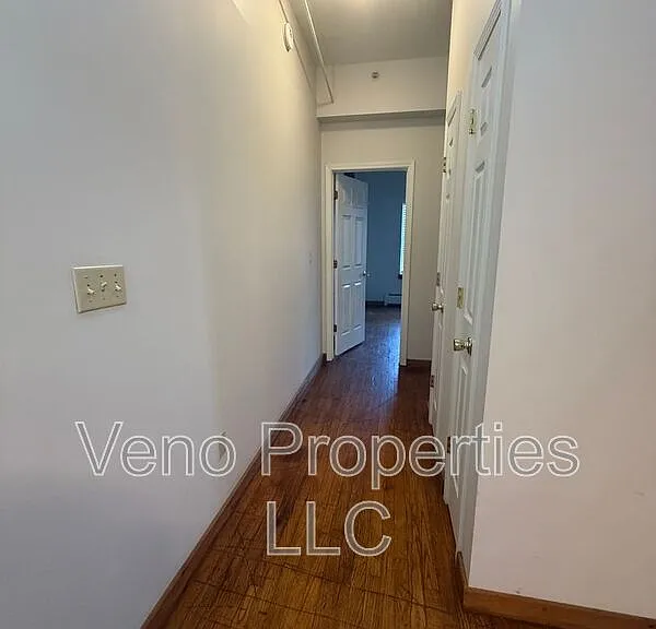 1 S Park St #1D — Photo 9