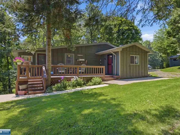 1494 W Island Lake Dr, Hibbing, MN 55746