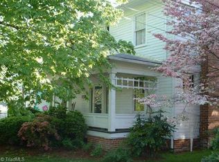 140 SW Church St, Mount Airy, NC 27030