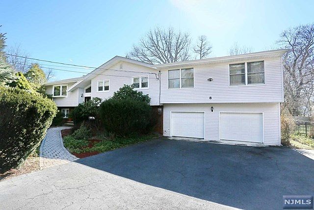 1st image of 8 Estes Ct