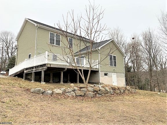 5th image of 507 Old Homestead Dr