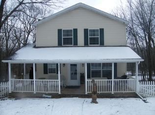 122 N Ridge Dr, Milford, PA 18337