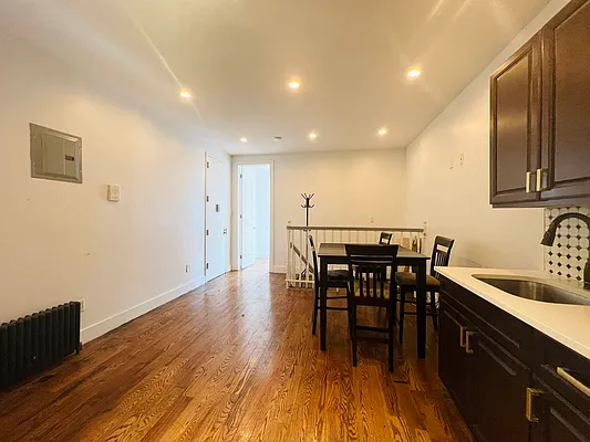 Rented by Pear NYC LLC | media 25