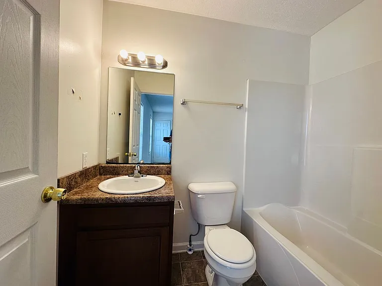 35 Station Ln NE — Photo 11