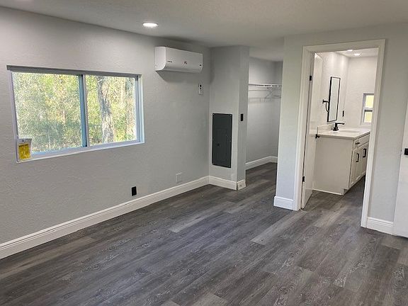 4th image of 1233 Laurel Oak Dr #B05