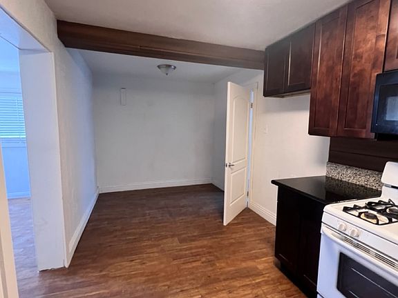 5th image of 1516 1/2 El Toro Dr