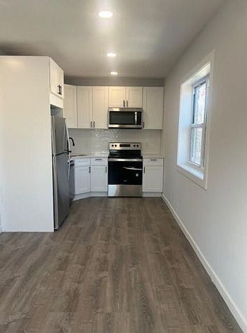 1st image of 2911 Kings Hwy Floor 2