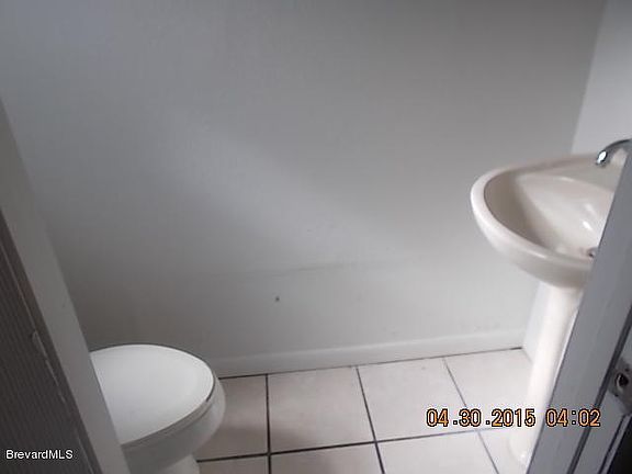4th image of 2537 Stratford Dr