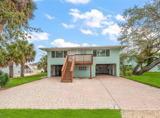 5481 Oak Ridge Ave, Fort Myers Beach, FL 33931