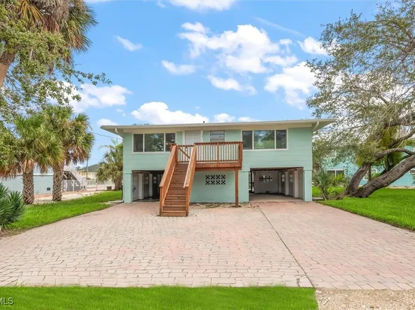 5481 Oak Ridge Ave, Fort Myers Beach, FL 33931
