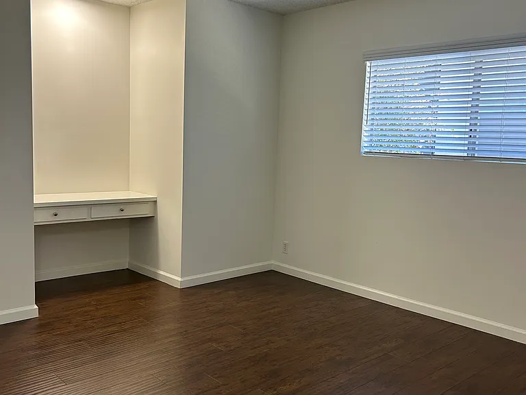 1339 Federal Ave #7 — Photo 7
