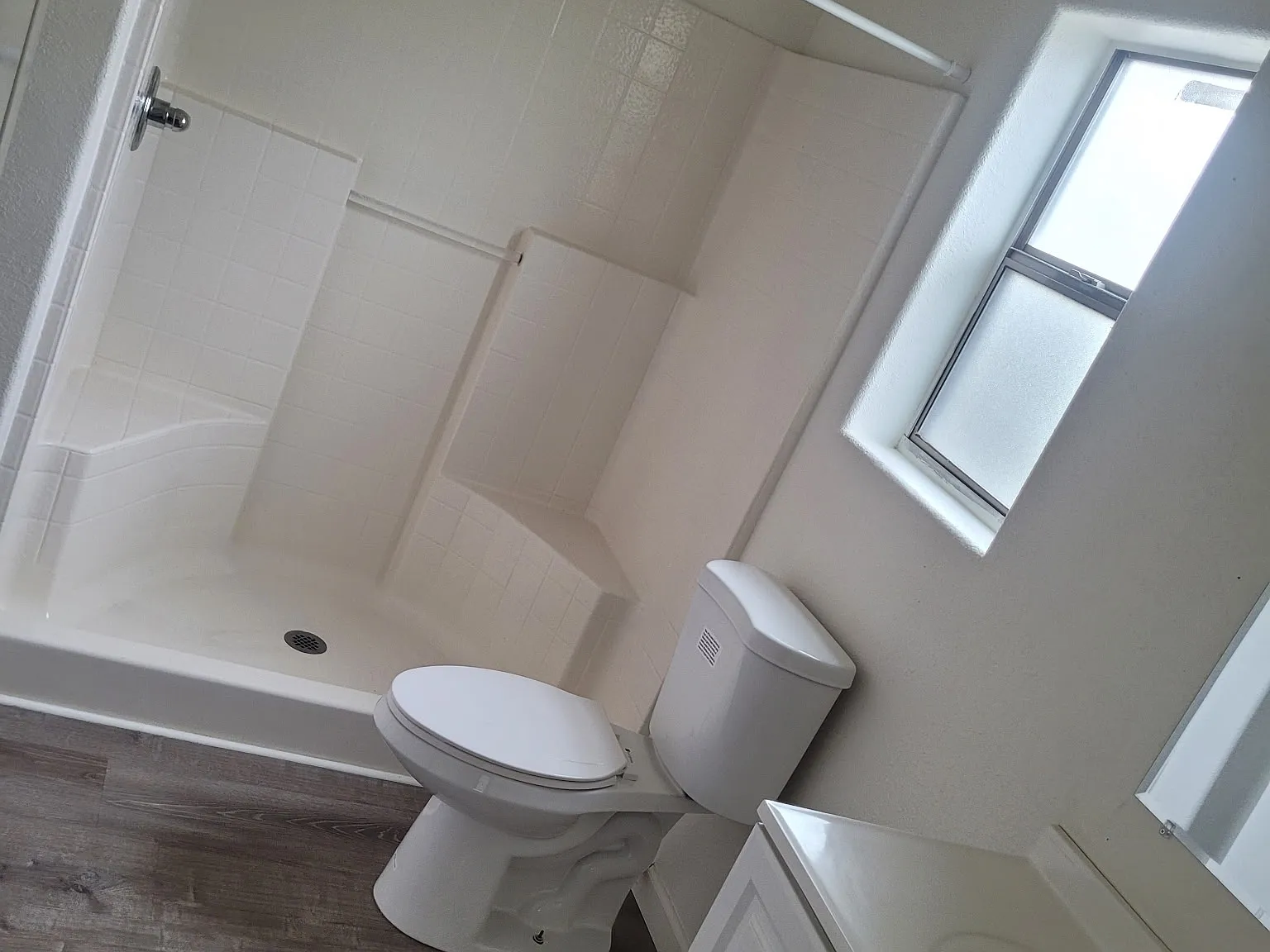 3 bed, 1352 sqft, $1,550 — Photo 4