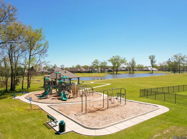 57 Rue Lierre, Zachary, LA 70791